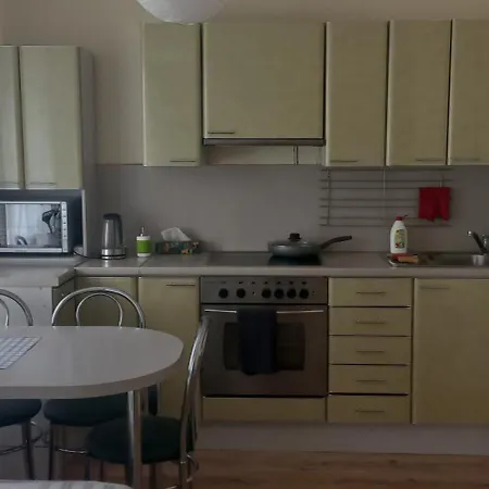City Near Sea - The Kitchen Is Updated! Apartment *